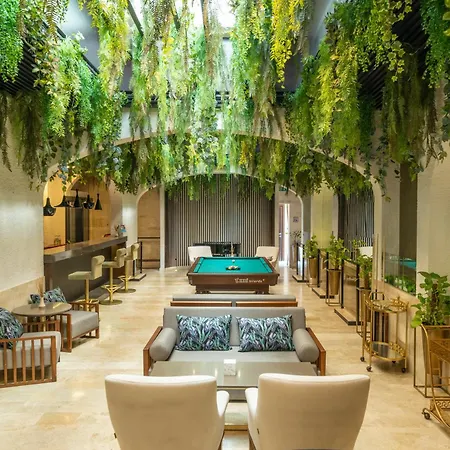 Spektr Boutique فندق يالِكافاك